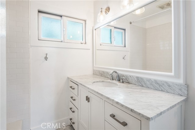 2124 Via Rivera, Palos Verdes Estates CA: https://media.crmls.org/medias/252a3c7b-db85-4998-be73-5685e0904b58.jpg