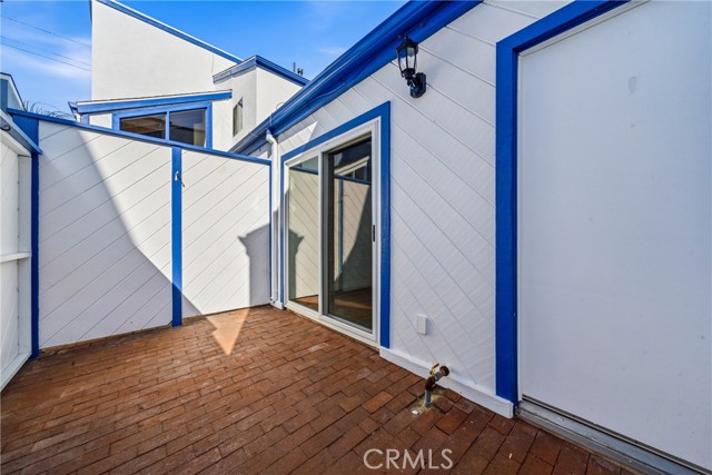 Detail Gallery Image 15 of 58 For 820 W Balboa Bld, Newport Beach,  CA 92661 - 5 Beds | 4/2 Baths