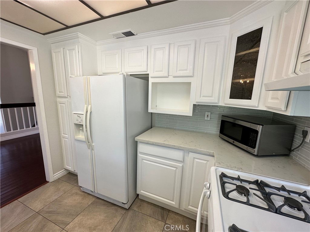 MLS #OC25180178 image #4