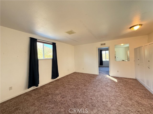 4943 Yaqui Gulch Road, Mariposa CA: https://media.crmls.org/medias/252b521f-2bf8-40de-837c-abad76301a33.jpg