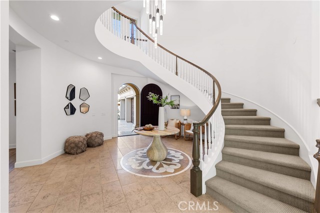 Detail Gallery Image 16 of 68 For 111 Great Oak, Irvine,  CA 92602 - 5 Beds | 5/1 Baths