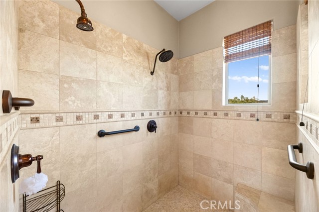 37654 Calle De Lobo, Murrieta CA: https://media.crmls.org/medias/252b8c7d-665b-4cfb-922e-2d29649a138a.jpg