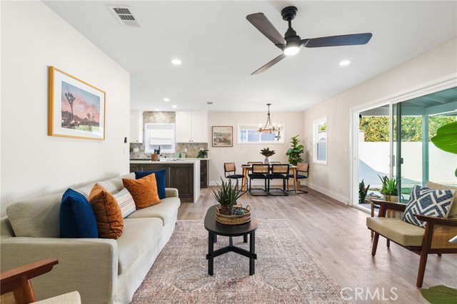 Detail Gallery Image 15 of 51 For 7048 Mclennan Ave, Lake Balboa,  CA 91406 - 4 Beds | 2 Baths