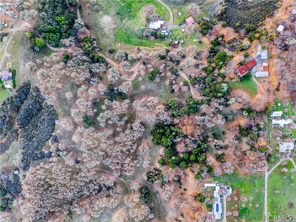 https://media.crmls.org/medias/252c13b2-1405-4a5a-b286-35c1ac13a6ed.jpg?preset=X-Large