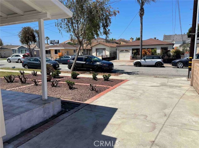 Detail Gallery Image 4 of 44 For 4704 W 160th St, Lawndale,  CA 90260 - – Beds | – Baths