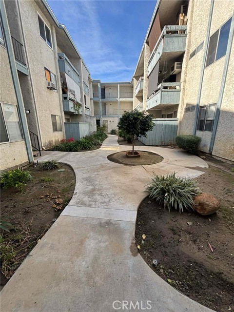 Detail Gallery Image 6 of 33 For 21800 Schoenborn St #217,  Canoga Park,  CA 91304 - 1 Beds | 1 Baths