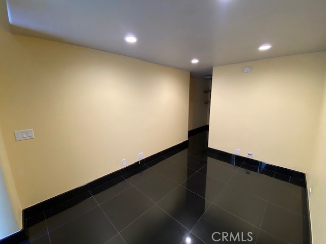 Detail Gallery Image 30 of 34 For 1333 S Beverly Glen Bld #402,  Los Angeles,  CA 90024 - 5 Beds | 5/1 Baths