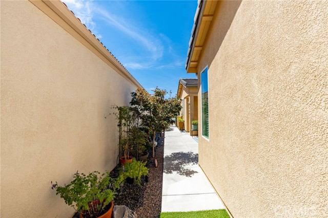 Detail Gallery Image 35 of 62 For 126 Thistle Creek, Beaumont,  CA 92223 - 2 Beds | 2 Baths