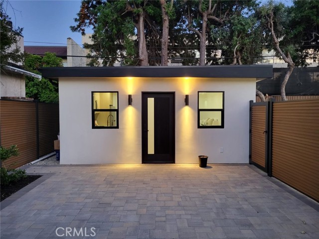 Detail Gallery Image 38 of 41 For 23240 Leonora Dr, Woodland Hills,  CA 91367 - 5 Beds | 5 Baths