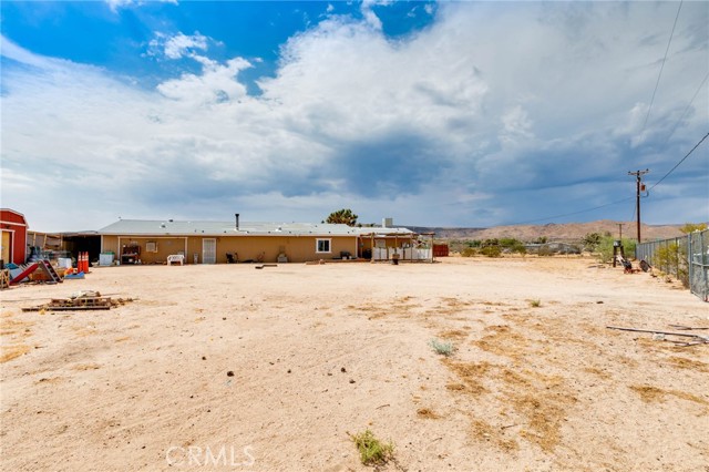 Detail Gallery Image 14 of 27 For 56225 Moonstone Ln, Yucca Valley,  CA 92284 - 3 Beds | 2 Baths