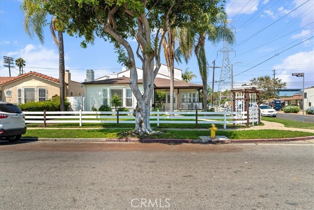 Detail Gallery Image 16 of 30 For 9801 S Hobart Bld, Los Angeles,  CA 90047 - 3 Beds | 2 Baths