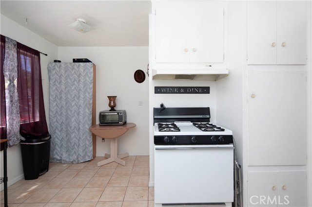13219 Waltham Avenue, Poway CA: https://media.crmls.org/medias/2530a722-a356-48de-a6cd-3ac9c6803b7c.jpg