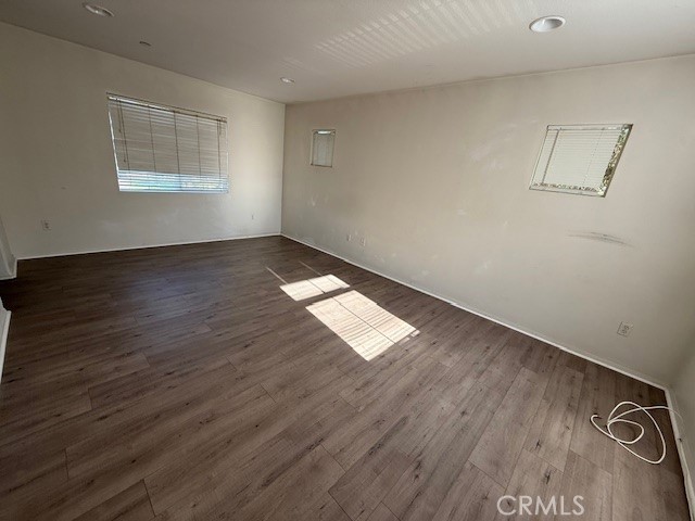 https://media.crmls.org/medias/2531044b-44c5-4537-9a77-c66eb95d552b.jpg?preset=X-Large