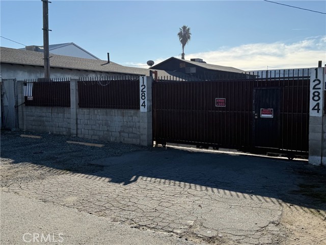 Detail Gallery Image 6 of 8 For 1284 E 3rd, Pomona,  CA 91766 - – Beds | – Baths