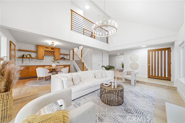 Detail Gallery Image 10 of 58 For 22706 Wood Lake Ln, Lake Forest,  CA 92630 - 3 Beds | 3 Baths