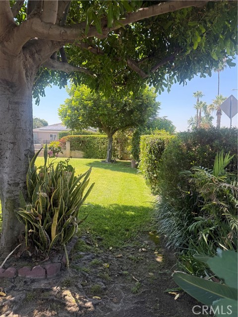 13431 Benbow Street, Baldwin Park CA: https://media.crmls.org/medias/2532b610-dca9-4b1f-94f7-25727a100364.jpg
