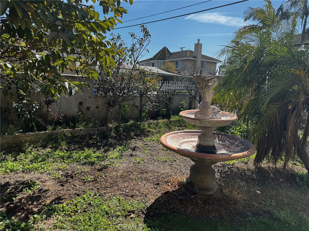 https://media.crmls.org/medias/25356924-f616-4914-b668-5469b405fdfa.jpg?preset=X-Large