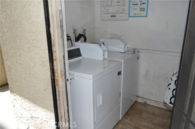 7028 Alabama Avenue, Canoga Park CA: https://media.crmls.org/medias/2535a7bc-883f-4154-9154-9063f398aa63.jpg