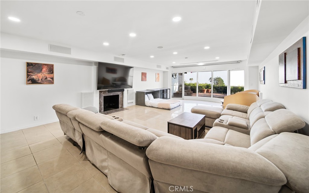 MLS #LG25270417 image #415