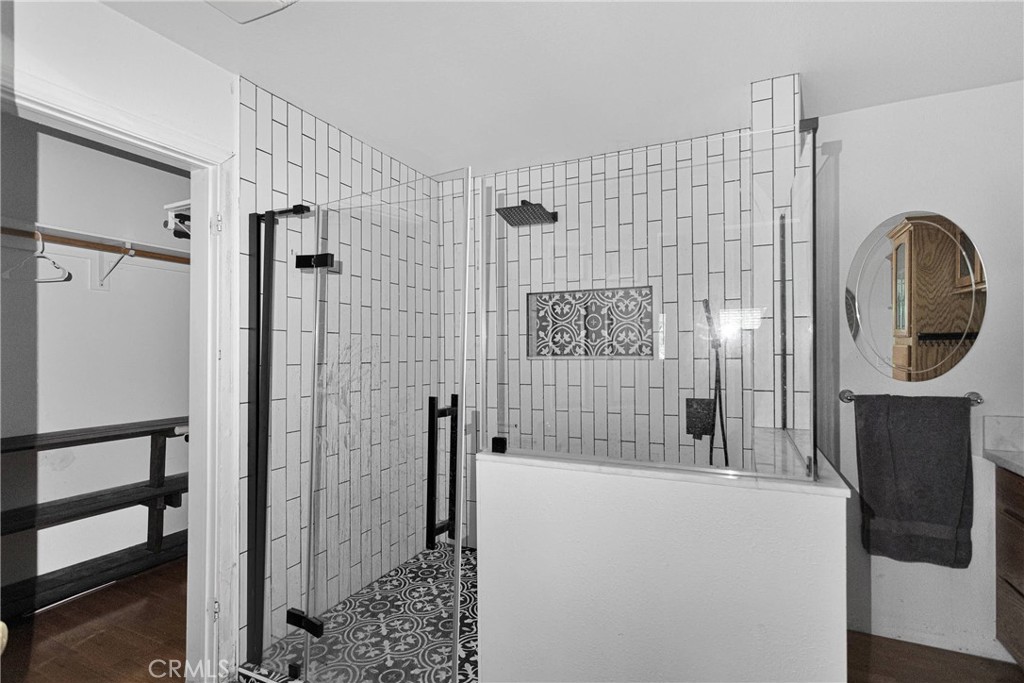 https://media.crmls.org/medias/2536cdf7-dae2-4038-9c28-e60ce870ac45.jpg?preset=X-Large