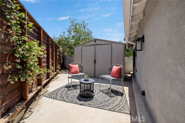 11012 Montgomery Avenue, Granada Hills CA: https://media.crmls.org/medias/2536dfb4-37e2-4642-8878-ab9c0dc28c0d.jpg