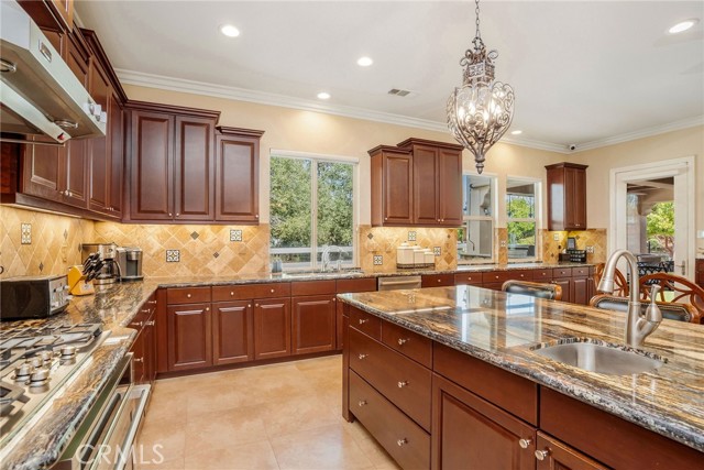 Detail Gallery Image 40 of 55 For 15929 Mandalay Rd, Canyon Country,  CA 91387 - 4 Beds | 5 Baths