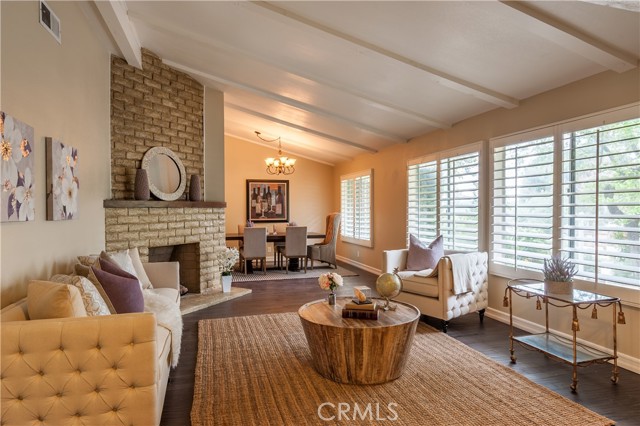 Detail Gallery Image 4 of 27 For 5271 Gould Ave, La Canada Flintridge,  CA 91011 - 3 Beds | 3 Baths