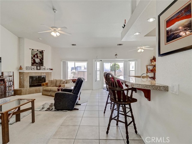 15900 Avenida Atezada, Desert Hot Springs CA: https://media.crmls.org/medias/25382169-28c5-4d1f-a6e2-fe72eb39f175.jpg