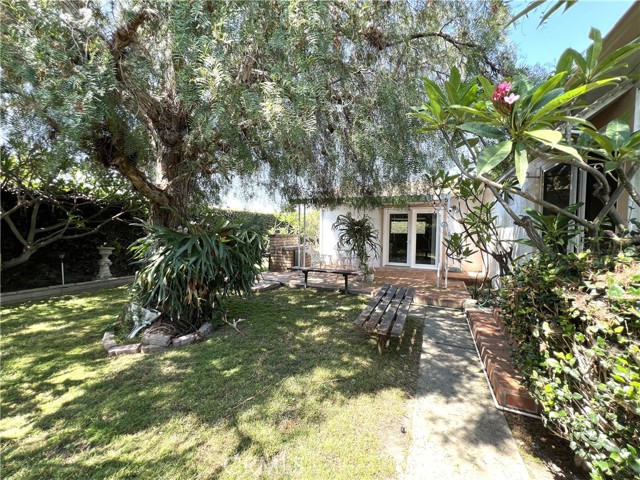 8940 Comet Circle, Westminster CA: https://media.crmls.org/medias/2538e0c9-6589-4229-84dd-f7fda8a715c2.jpg