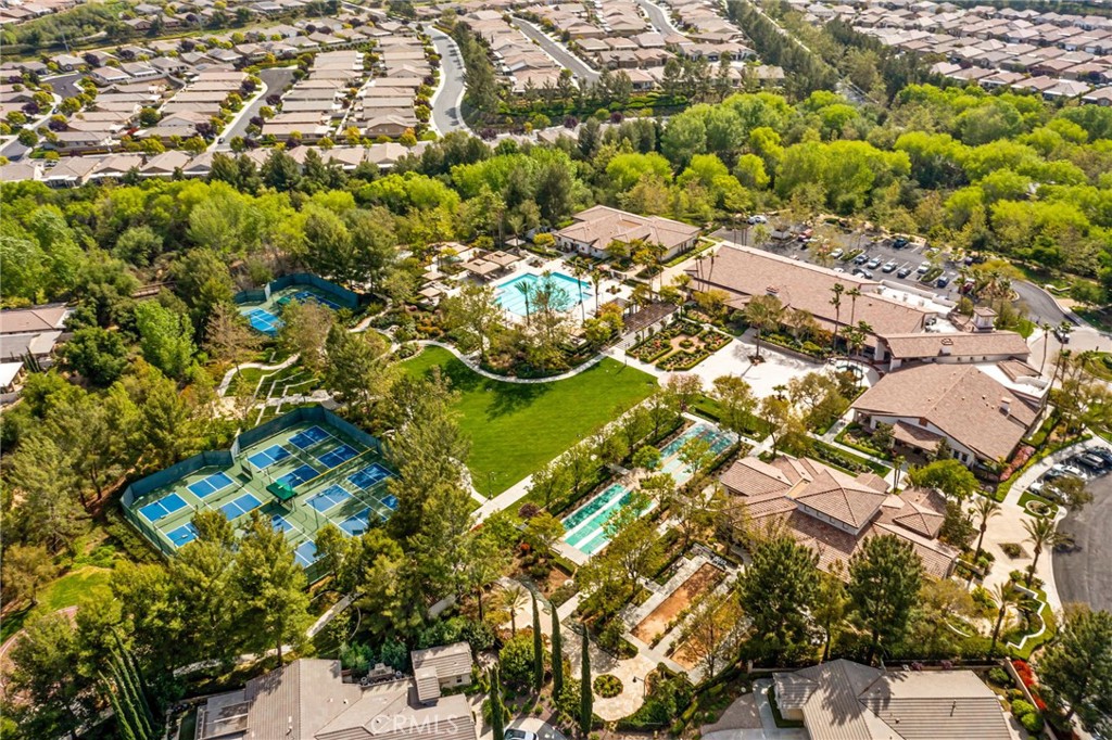 https://media.crmls.org/medias/2538e54d-d03d-4780-a503-ea28798201ad.jpg?preset=X-Large