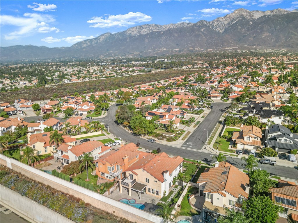 https://media.crmls.org/medias/2539a07d-ce9f-43ac-b51d-a9296fd3b891.jpg?preset=X-Large