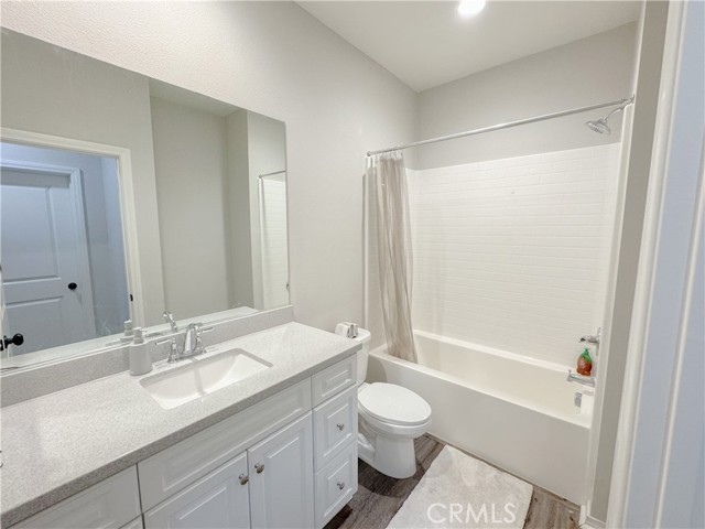 Detail Gallery Image 15 of 44 For 2785 E Berry Loop Privado #12,  Ontario,  CA 91761 - 3 Beds | 2/1 Baths