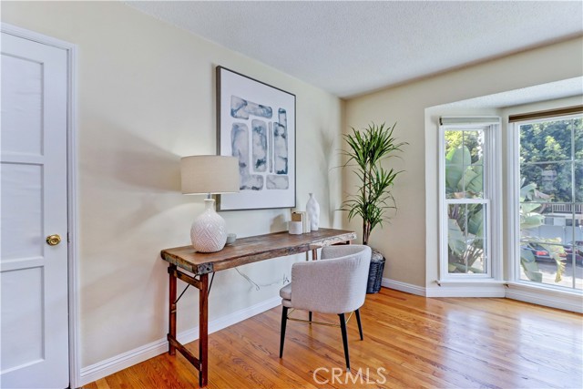 Detail Gallery Image 4 of 34 For 102 Lime Ave #8,  Long Beach,  CA 90802 - 1 Beds | 1 Baths