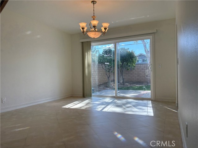 12 Longstreet, Irvine CA: https://media.crmls.org/medias/253a7686-245f-479d-92ab-6cf626183942.jpg