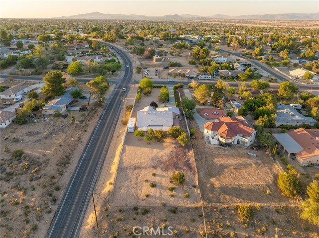 18463 Orange Street, Hesperia CA: https://media.crmls.org/medias/253aab06-93fc-47ff-ab18-af685344e66e.jpg