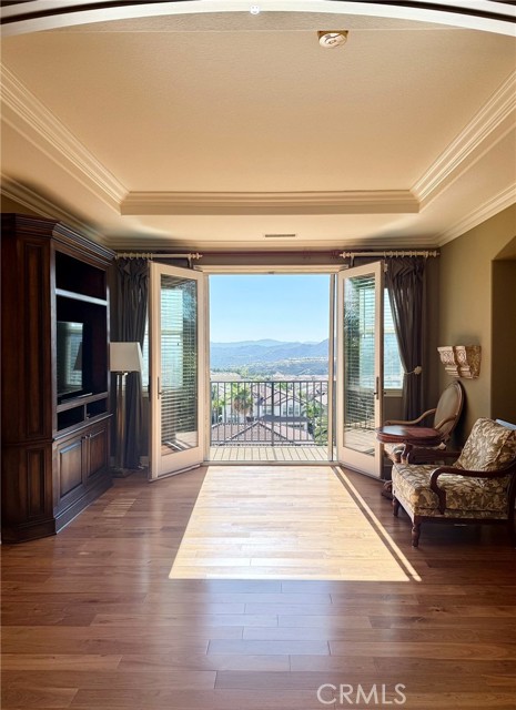 Detail Gallery Image 8 of 16 For 20424 via Sansovino, Los Angeles,  CA 91326 - 4 Beds | 4/1 Baths