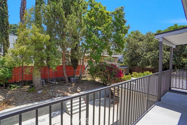 Detail Gallery Image 11 of 13 For 10324 Silverton Ave, Tujunga,  CA 91042 - 2 Beds | 1 Baths