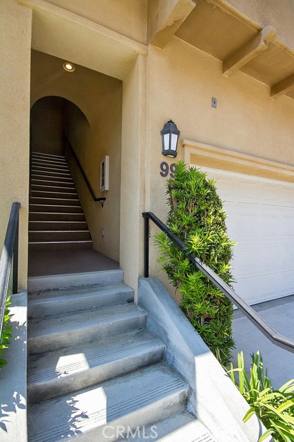 Detail Gallery Image 2 of 44 For 99 Reunion, Irvine,  CA 92603 - 2 Beds | 2 Baths