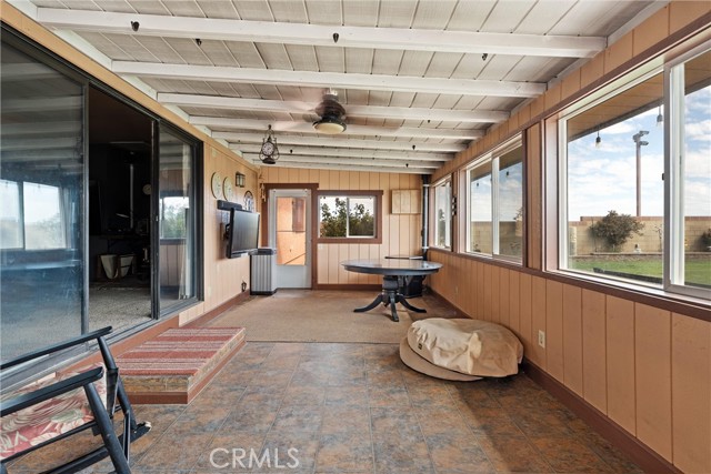 8212 E Avenue H, Lancaster CA: https://media.crmls.org/medias/253c5a5f-d63a-4140-9f9d-1ffe71542e79.jpg