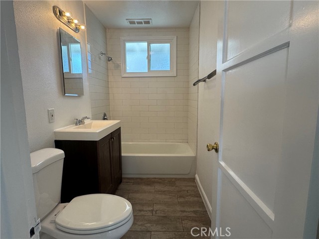 Detail Gallery Image 6 of 10 For 146 N Parker, Orange,  CA 92868 - 2 Beds | 1 Baths