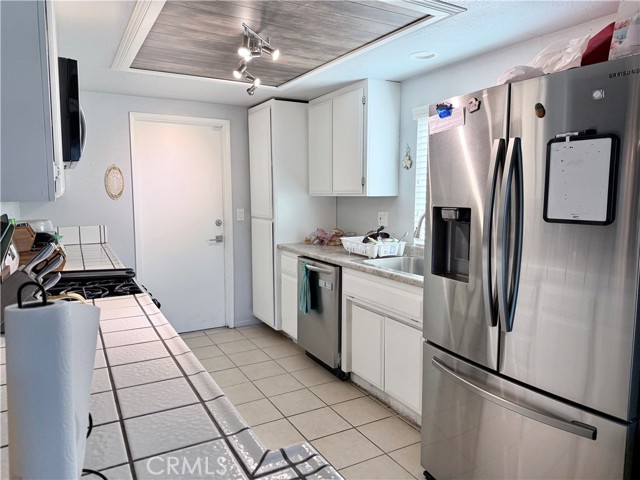 Detail Gallery Image 7 of 31 For 13839 Topmast Dr, Helendale,  CA 92342 - 3 Beds | 2 Baths