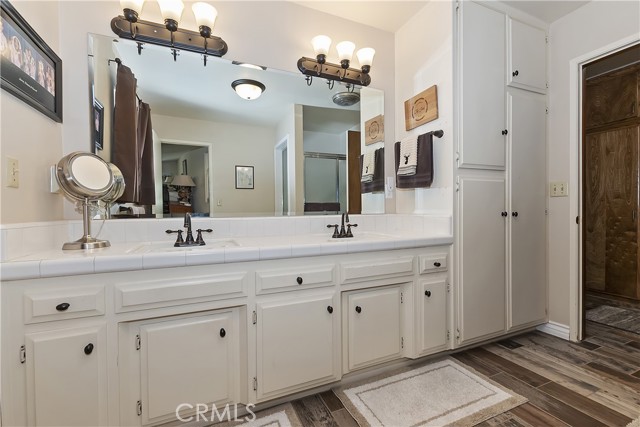 Detail Gallery Image 19 of 57 For 1249 Yellowstone Dr, Lake Arrowhead,  CA 92352 - 5 Beds | 3/2 Baths