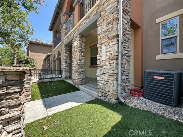 606 Asbury Drive, Claremont CA: https://media.crmls.org/medias/253e9edc-d19a-46ea-856b-f3be09806d74.jpg