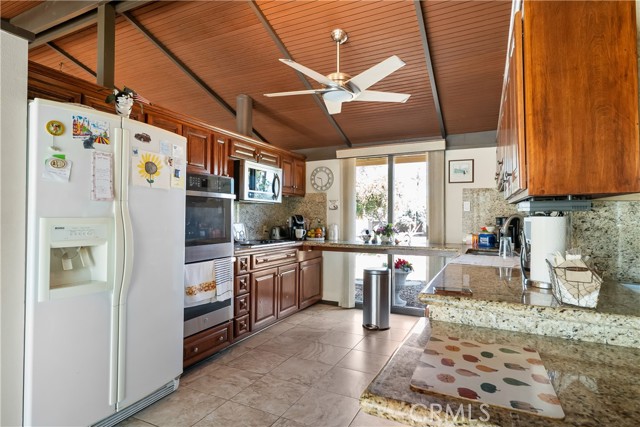 Detail Gallery Image 8 of 34 For 21166 E Rimpath Dr, Covina,  CA 91724 - 3 Beds | 2/1 Baths