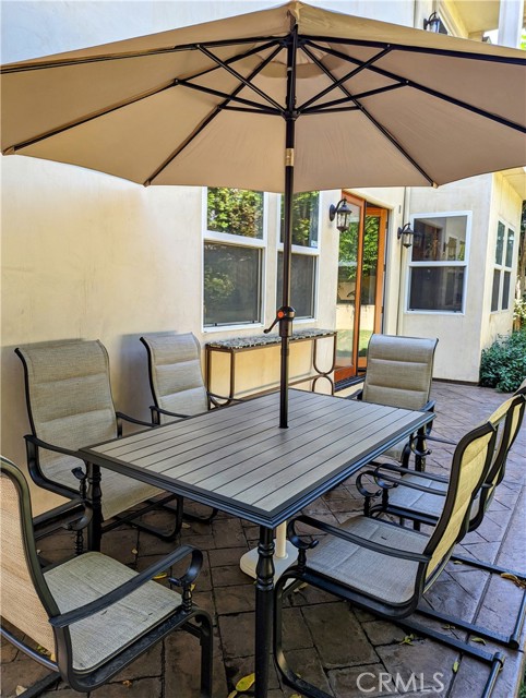 1201 2nd Street, Manhattan Beach CA: https://media.crmls.org/medias/253f4d01-644f-41c5-add8-841dbee8527b.jpg
