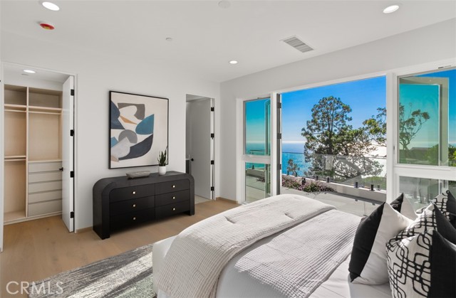 31 N Vista De Catalina, Laguna Beach CA: https://media.crmls.org/medias/25401d48-3582-4289-913e-ac165140da5a.jpg