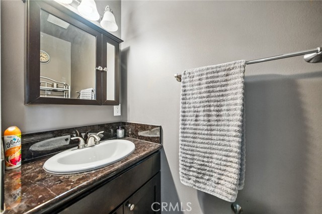 Detail Gallery Image 12 of 19 For 576 Rose Ln, Twin Peaks,  CA 92391 - 3 Beds | 3 Baths
