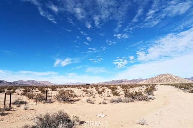 7 Northside Rd, Lucerne Valley, California 92356, ,Land,For Sale,7 Northside Rd,CROC23198110