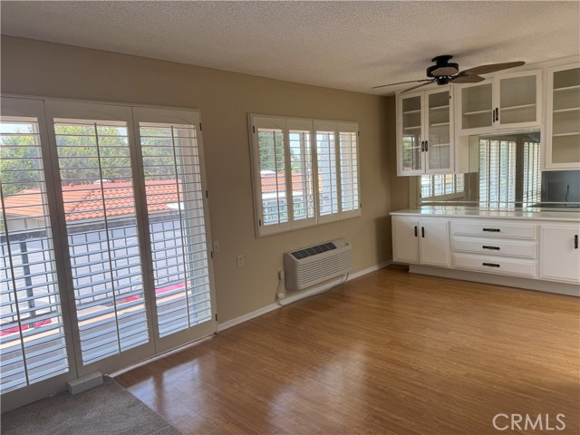 3300 Via Carrizo, Laguna Woods CA: https://media.crmls.org/medias/254173a3-6b6a-4f98-ac2a-54b1f35972cd.jpg