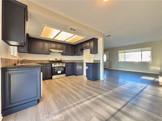 Detail Gallery Image 8 of 31 For 41043 Fieldspring St, Lancaster,  CA 93535 - 4 Beds | 2 Baths